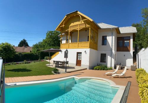Balatonalmadi Apartment | Segesdy Villa