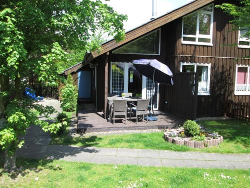 Bremke House | Sehr schönes Ferienhaus auf eingezäunten Grundstück mit Kamin und einer Sauna