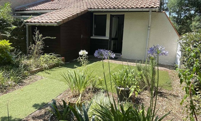 Le Penon House | Seignosse Ocean, semi-detached villa, peaceful location under the pine trees, close to the beach.