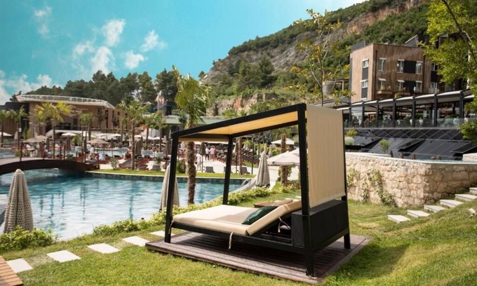 Dajt Resort | Select Hill Resort