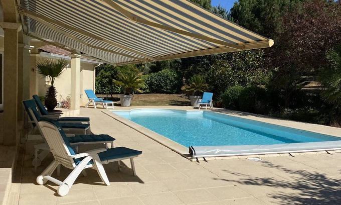 Salviac Villa | Self contained villa in Salviac, Lot. Sleeps 6 with private pool.