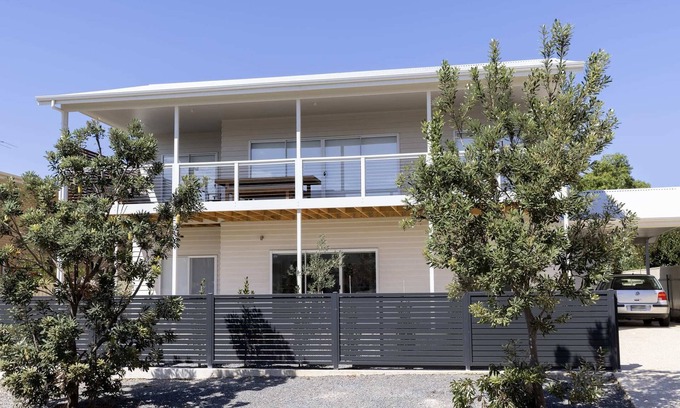 Sellicks Beach House | SELLICKS BEACHSIDE RETREAT unwind by the sea