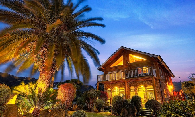 Jungmun House | Seogwipo Neulbada Pet Pension