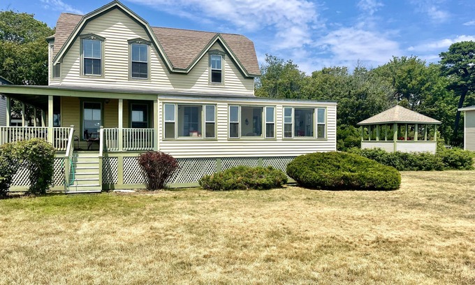 Pine Point House | SEPT DISCOUNT! Home, 1.5 acre on Sandy beach, 3 Wrap-around Porches