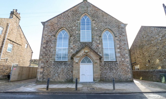 Eastgate House | SERAPHIM HOUSE, pet friendly, with hot tub in St John's Chapel