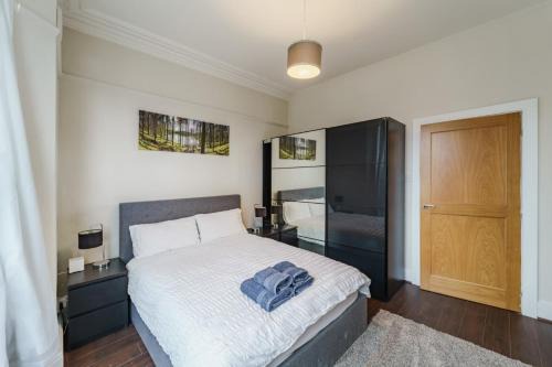 Moseley Apartment | Serene Apartment in Moseley