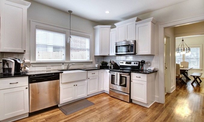 Edgewood House | Serene Historic Bungalow