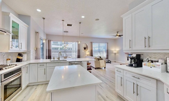 Seffner Community Alliance House | Serene Palms Retreat