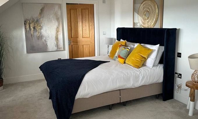 Penarth Hotel | Serene Retreat King Room Penarth