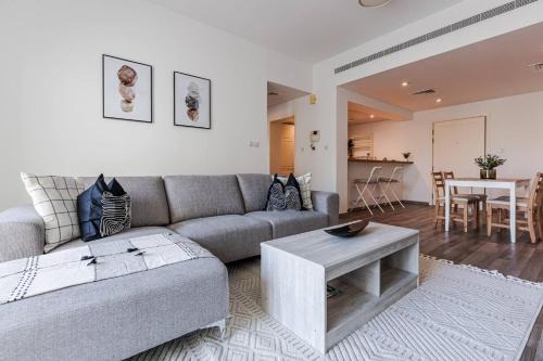 The Greens Apartment | Serene & Spacious 1BR The Greens