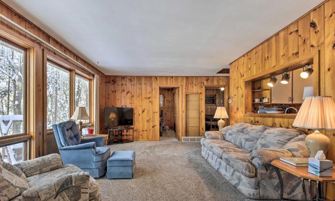 Arbor Vitae House | Serene Woodruff Cottage Lakefront Access!