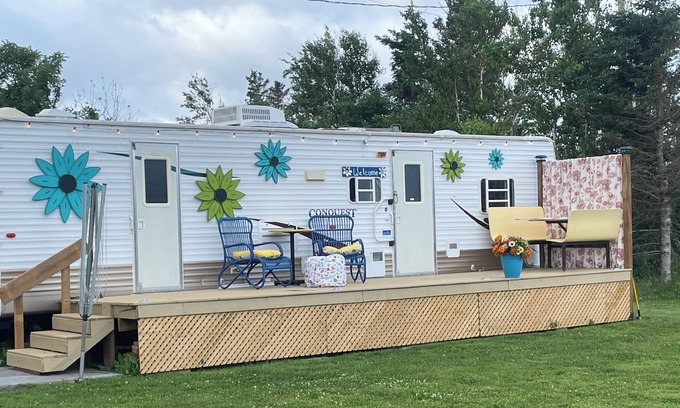 Stanhope House | “Serenity place” RV 35ft, 2 bedroom, quiet, close to the beach