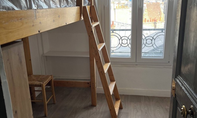 Neuilly-sur-Seine Condo | Service room