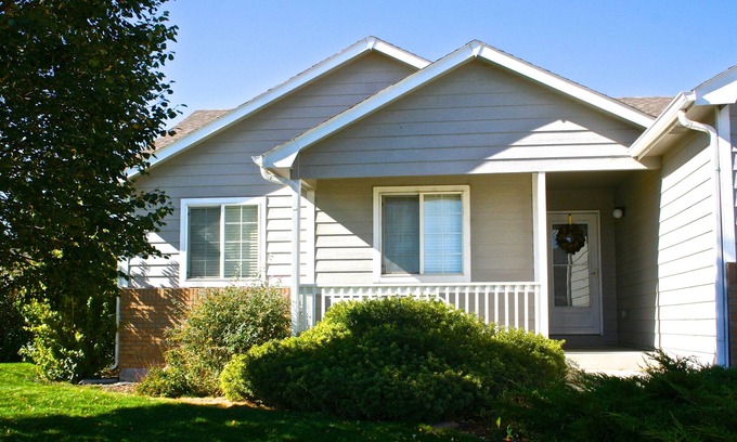 Mead Apartment | "Settle into the Front Range on Settler Ridge Dr."