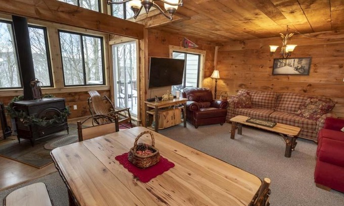 Seven Springs Apartment | Seven Springs - Swiss Mountain 3 Bedroom Standard Condo, Near Golf Course condo