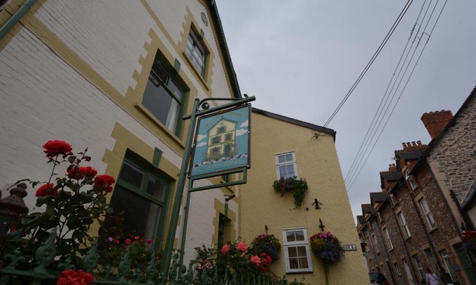 Watchet House | Severn House