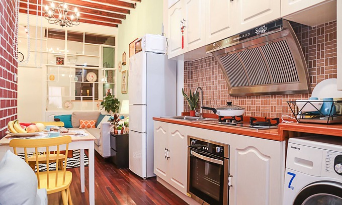 Huaihai Road Commercial Area Apartment | Shanghai Wonderoom Lane house Yongjia Rd