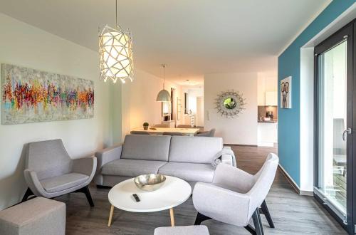 Krakow am See Apartment | Shanti-Suite mit Dachterrasse, Kamin & Sauna am Krakower See
