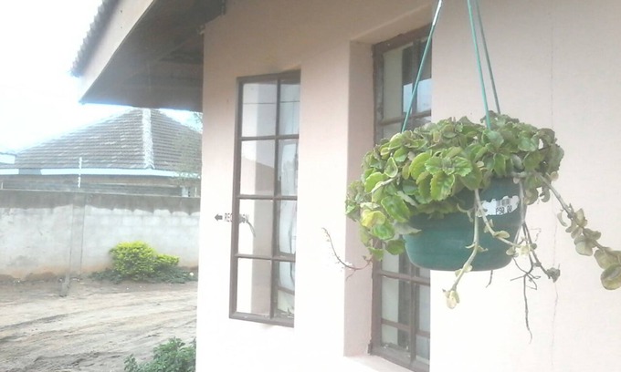 Francistown House | Sharon Avenue Guesthouse