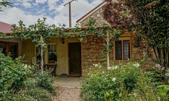 Tiparra Other | Shearers Quarters, fully renovated cosy cottage for couples or families.