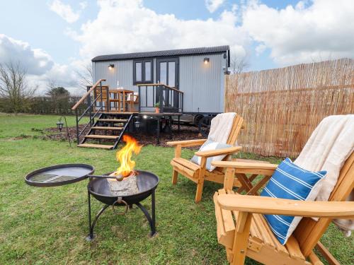 Aubourn House | Shepherds Hut - Ash