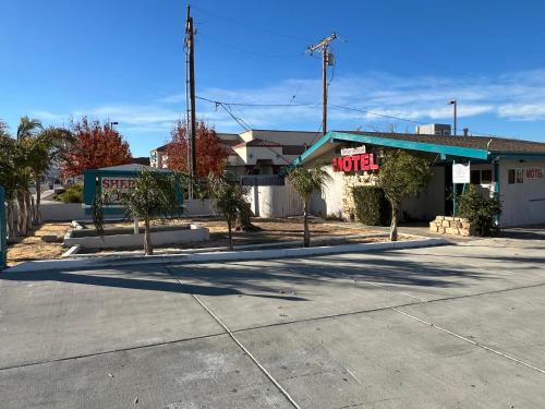 Palmdale Hotel | Sherwood Motel
