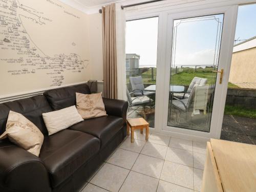 Kidwelly House | Shipwreck Chalet