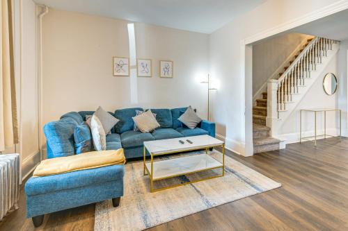 Stroudsburg House | Shop and Dine Central Stroudsburg Townhome!