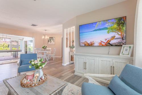 Laurel House | Shoreline Coastal Escape