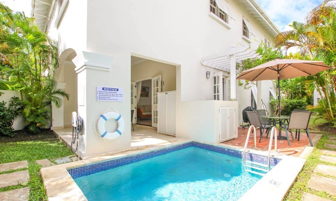 Porters House | Short Walk to Beach and private pool relaxation - Turtle View 10