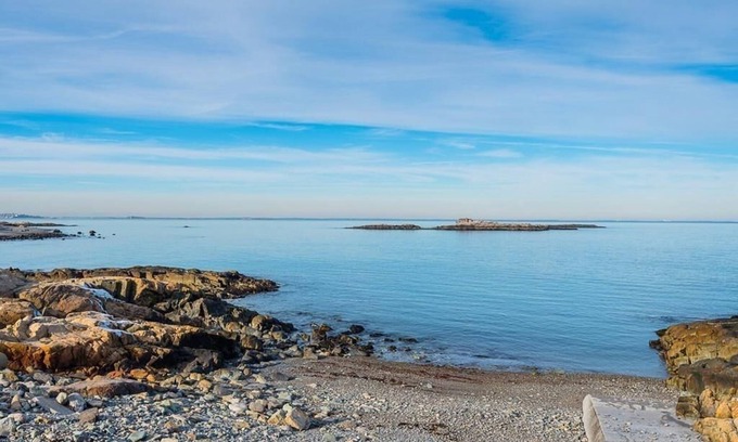 Cohasset House | Short Walk to Beach!