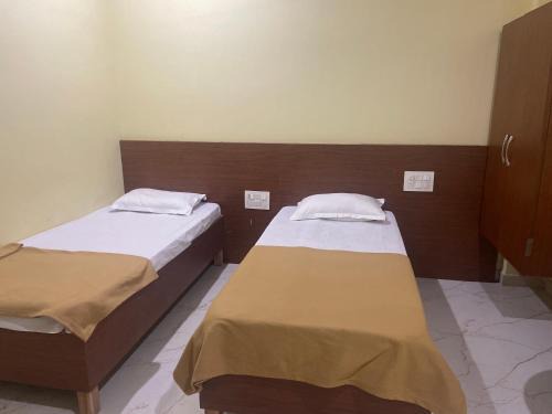 Kushtagi Hotel | Shri lakshmi residency