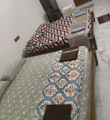 Gokarna House | Shri Virajita - Budget AC twin bed- room