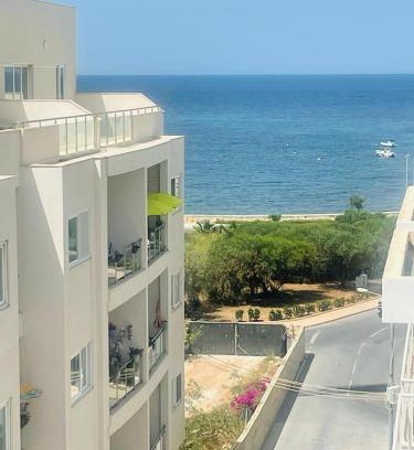 Bahar ic-Caghaq Apartment | Side-seaview apartment near beach and close to St. Julians