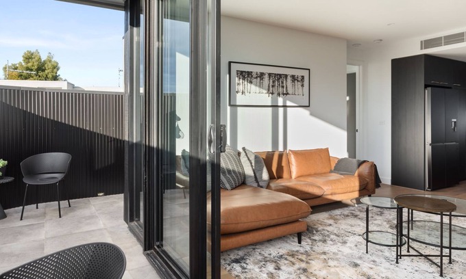 Rosanna House | Sierra Rose - The contemporary townhouse situated to the rear of a boutique complex of three.