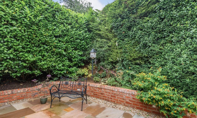 Louth House | Silvadale Cottage