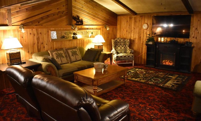 St. Anthony Hotel | Silver Horseshoe Inn