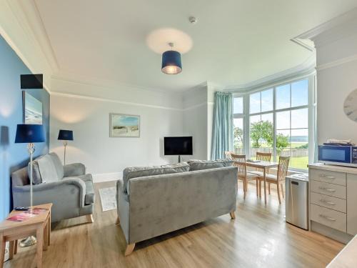 Lindale House | Silverdale Apartment