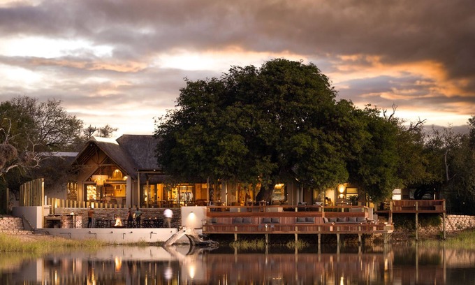 Thorny Bush Game Reserve Cabin | Simbavati Waterside
