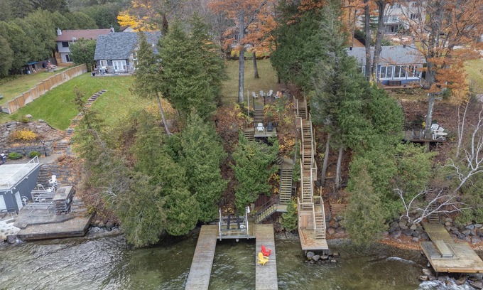 Innisfil Cabin | Simcoe Lakefront Cottage in Innisfil With Parking, BBQ, Garden, Firepit