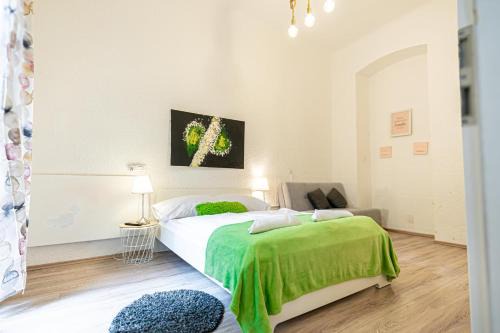 Neulerchenfeld Apartment | Simple Apt w full kitchen Wiener Stadthalle