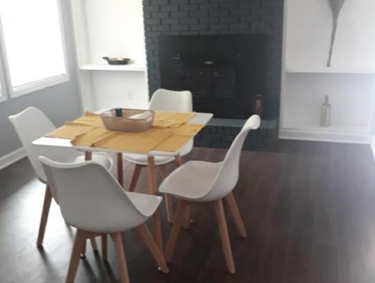 Conley House | SIMPLE n COZY STAY AT THE LAYOVER