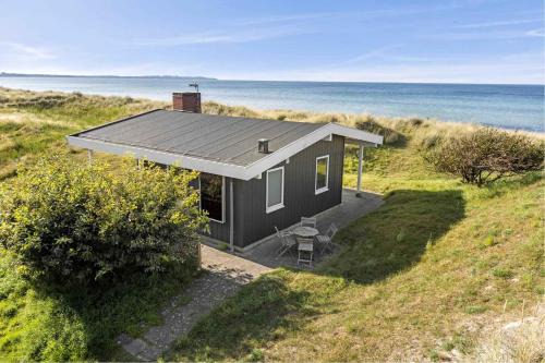 Nykobing Sjaelland House | Simple Summer Living In Magical Setting