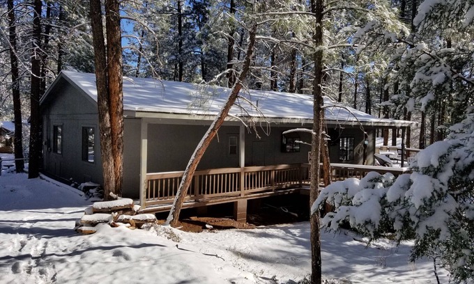 Strawberry Cabin | Simply Amazing.Remodeled Cabin with Strawberry's Largest Deck, Dog Friendly