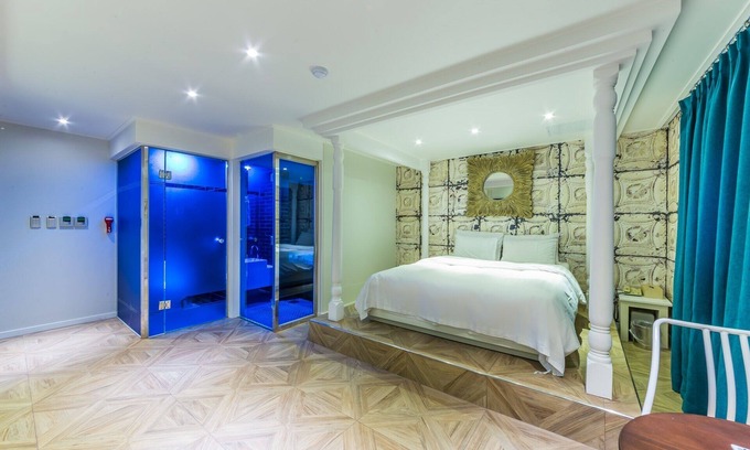 Sinchon-dong Hotel | Sinchon Momo