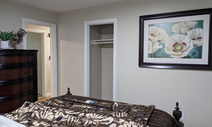 Riverside House | Single Family Suburban Home just minutes to Providence