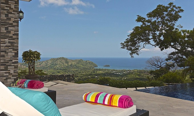 Coco House | Single Level Oceanview Home - 3 King Bedrooms