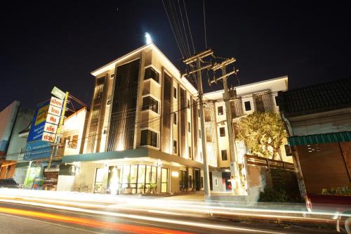 Suwannaphum Hostel | Sinsiri hostel