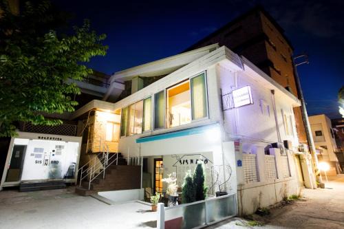 Yeonnam-dong House | SISnBRO Guesthouse