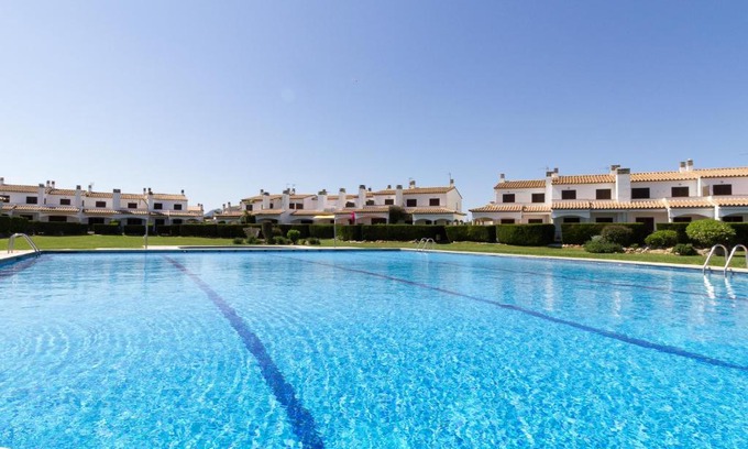 Torroella de Montgri Villa | Sistach Rentals Casa La Pletera